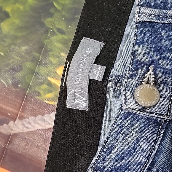 Wit & Wisdom Skimmer Crop Jeans Size 6P Petite - Picture 5 of 7